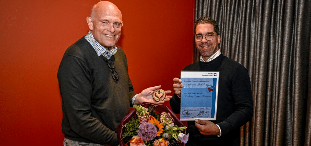 Huisarts Arie van Zuijdam krijgt Capels Compliment voor bijzondere inzet in gezondheidszorg